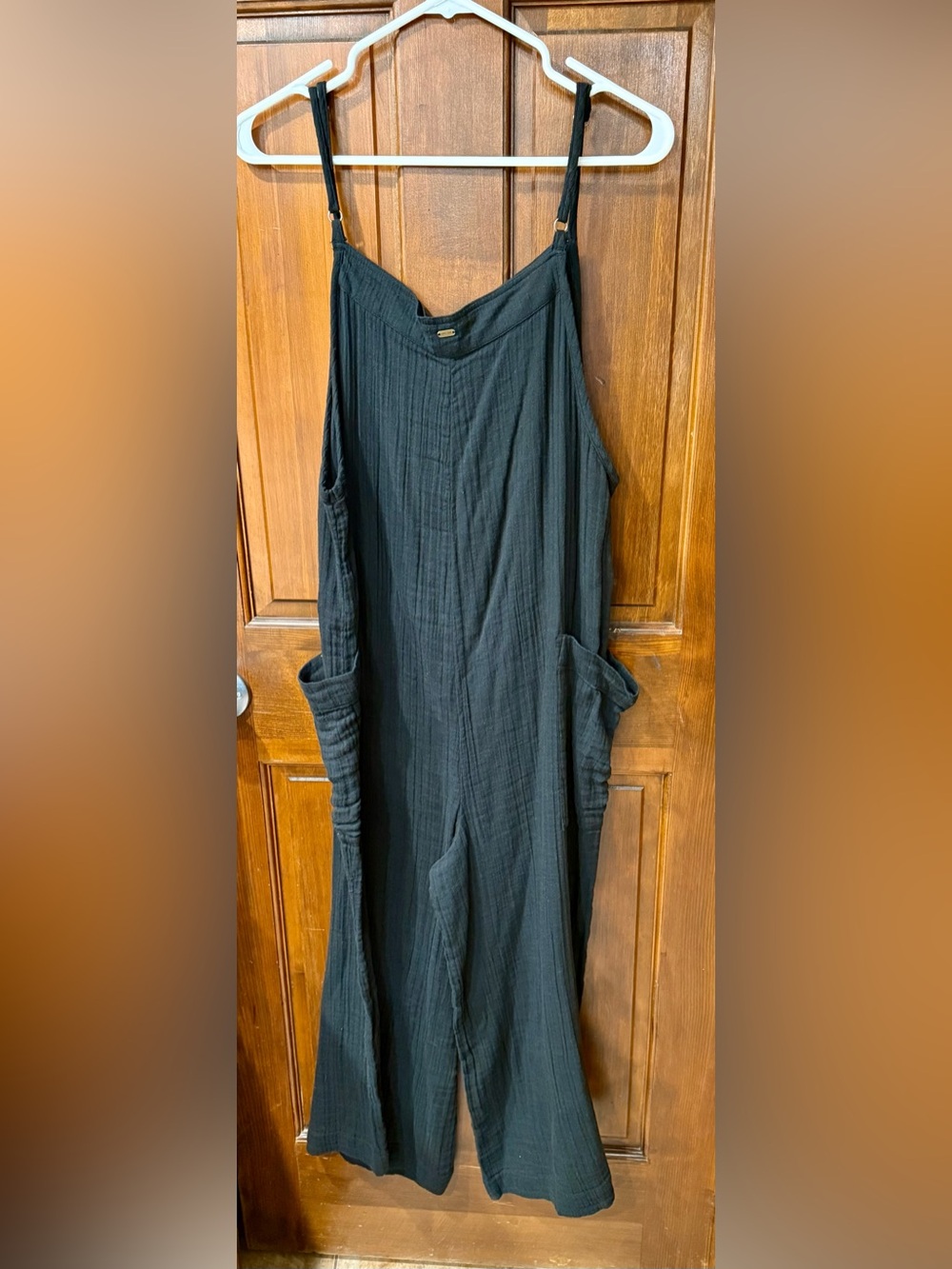 NEVER WORN!! Rip Curl Black Linen Sleeveless Jumpsuit with Pockets - Picture 6 of 8